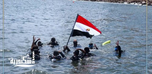 محافظ الإسكندرية يشهد العروض البحرية والجوية بقلب الكورنيش ضمن احتفالات العيد القومي الـ74 