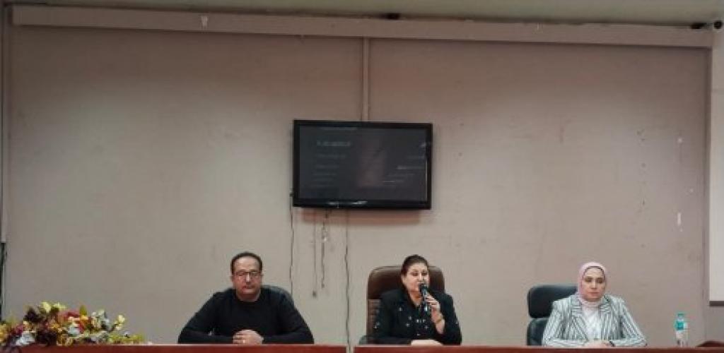 وكيل رياضة الإسكندرية تترأس اجتماعًا موسعًا لتعزيز الحوكمة والانضباط الإداري بمراكز الشباب