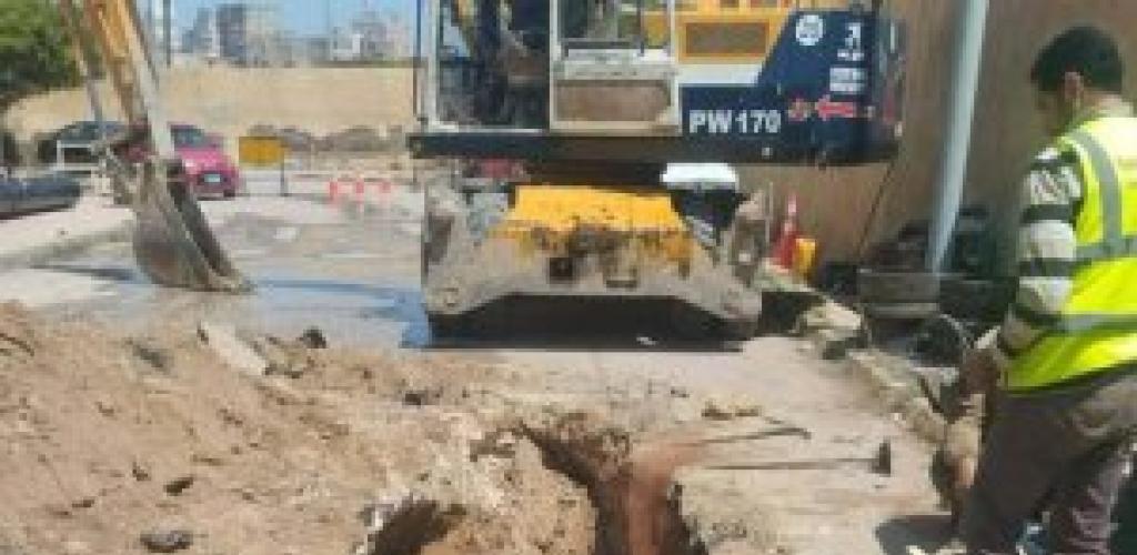 «صرف الإسكندرية» تنفذ مشروعات جديدة لتعزيز كفاءة الشبكات.. وإصلاح خط طرد محطة أبو قير طوسون