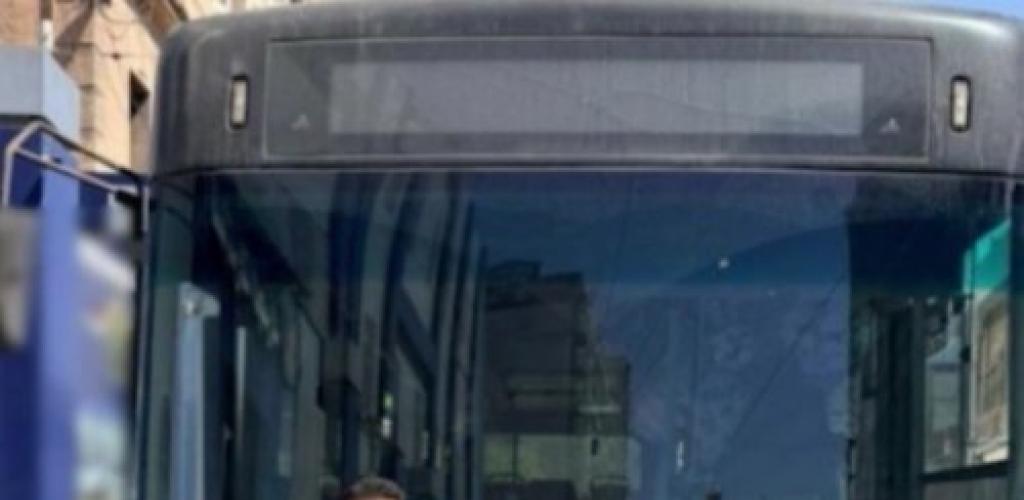 كشف ملابسات فيديو "حادث سيارة الجمرك".. الأمن يضبط السائق المتسبب في التلفيات