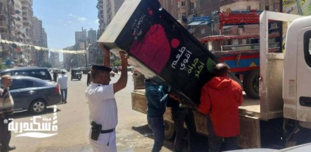 حي ثان المنتزة يدفع بحملة صباحية بحضور شرطة المرافق بالمنتزة لازالة التعديات