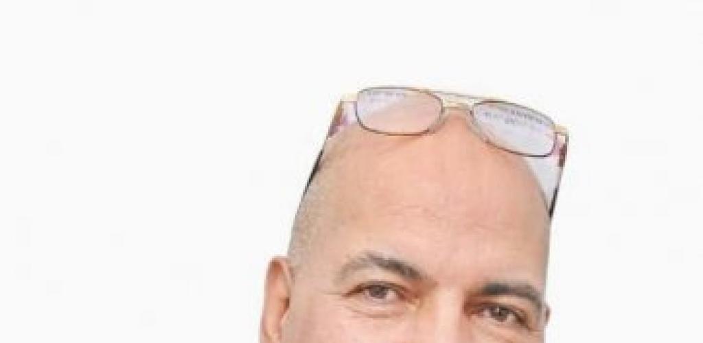دكتور أبو علي ....عالم كرس عمره لخدمة العربية والجودة الأكاديمية