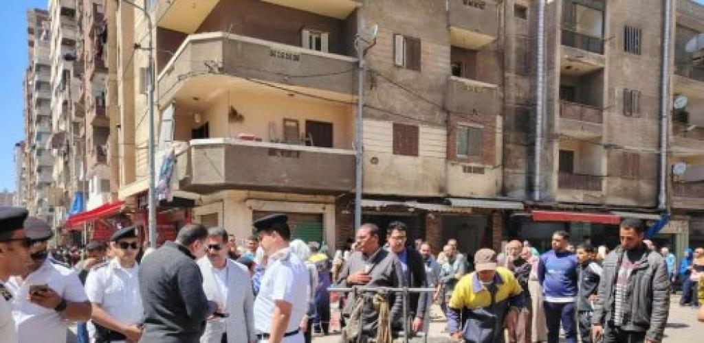 حي المنتزه أول يواصل حملات رفع وإزالة الإشغالات والتعديات والقضاء على مظاهر العشوائية بشارع القاهره ومتفرعاته