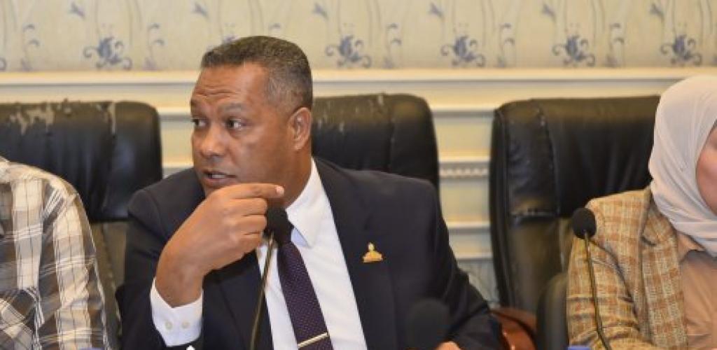 حمزة: يطالب بتسجيل اراضي الإصلاح الزراعي والهيئة العامة  والمشروعات الزراعية