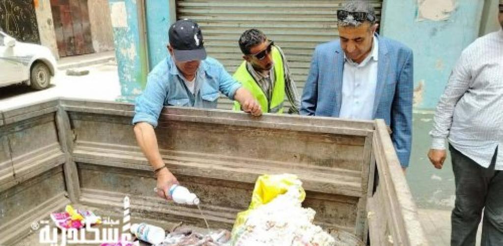 رئيس حي الجمرك يقود حملة مكبرة للتفتيش على المحال وإزالة الاشغالات والمخالفات