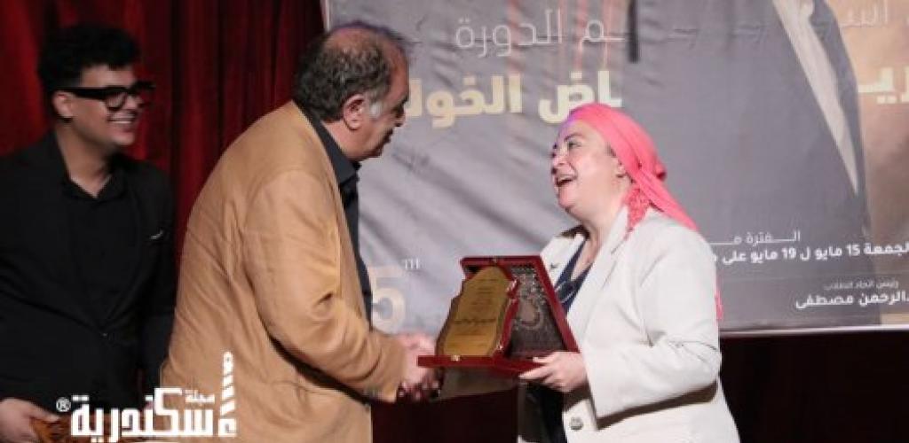 تكريم الفنان رياض الخولي في افتتاح الدورة الخامسة من مهرجان المسرح العالمي