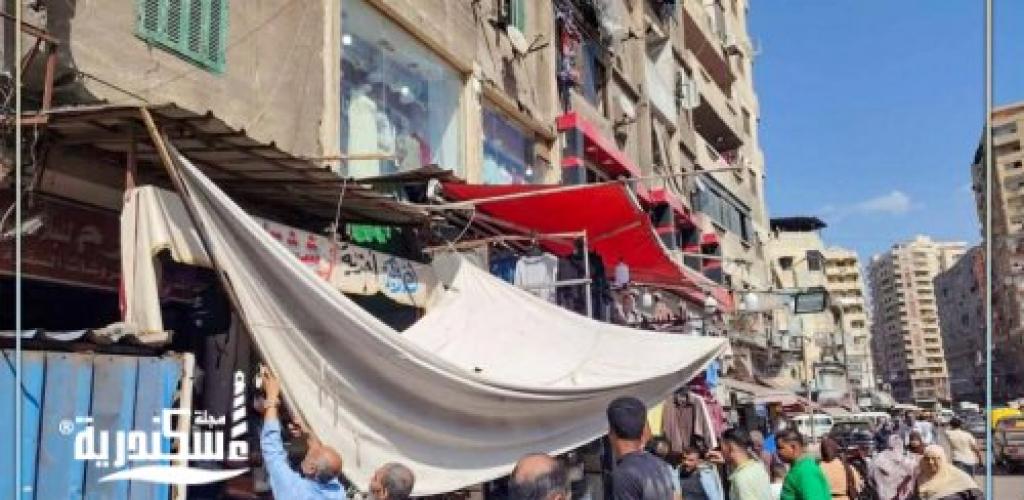 استجابةً لشكاوى السوشيال ميديا.. حملة مكبرة لتطهير محيط "كوبري الساعة" بالإسكندرية من الإشغالات والعشوائيات
