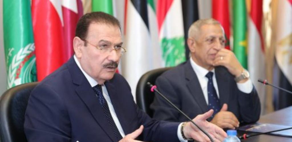 الأكاديمية العربية و"أبو قير للأسمدة" تحتفلان بتخريج الدفعة الأولى من برنامج إعداد القادة ​