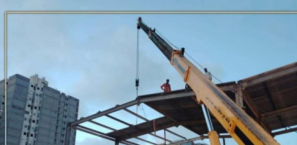محافظ الإسكندرية: لا تهاون مع المخالفين.. وإزالة فورية لمحطة خرسانة تهدد صحة الطلاب بالمنتزه أول