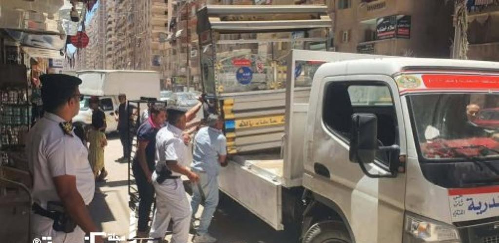 حملة صباحية لرفع الاشغالات والتعديات لفرض الانضباط بنطاق المنتزه ثان
