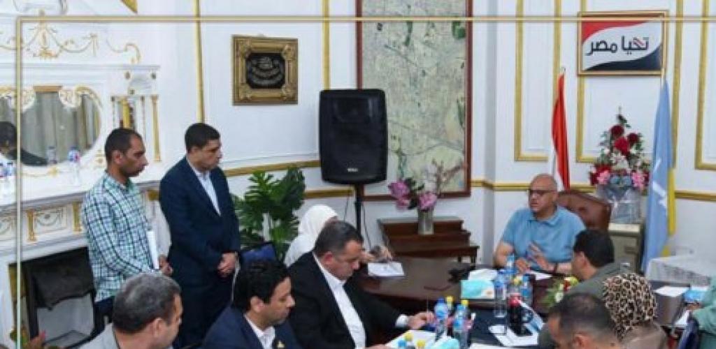 محافظ الإسكندرية يعقد لقاءً جماهيريًا لبحث شكاوى مواطني حي وسط وشرق