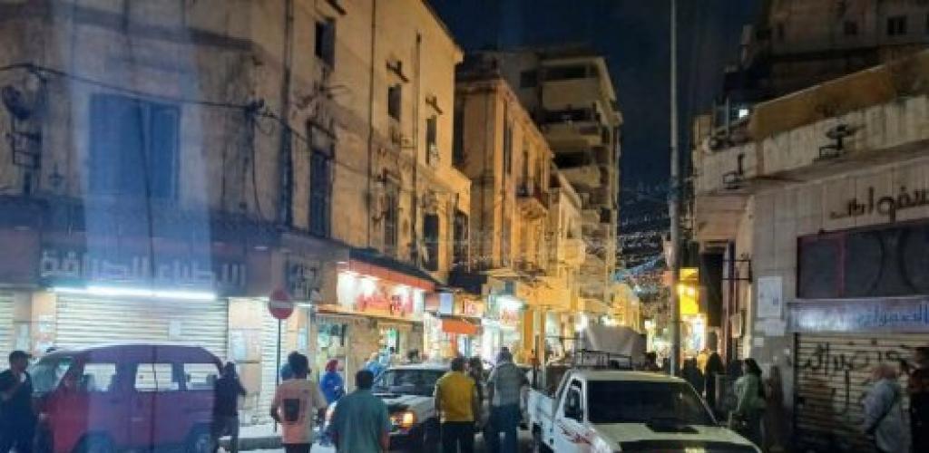 حملة مكبرة لـ "حي وسط" الإسكندرية تطهر شارع لاجتيه من الإشغالات والتحفظ على كميات من الملابس والأحذية