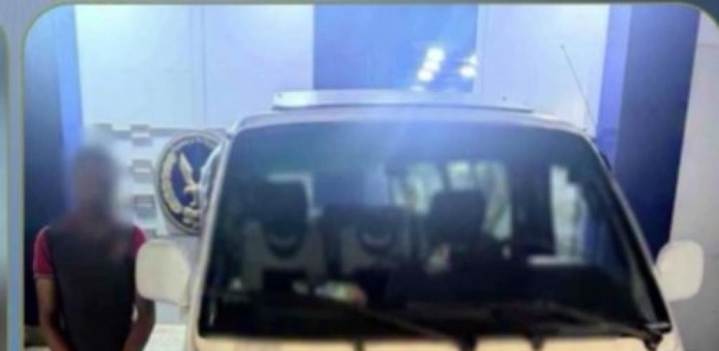 بعد انتشار فيديو الواقعة.. ضبط سائق ميكروباص هاجم أسرة داخل سيارتهم بالإسكندرية