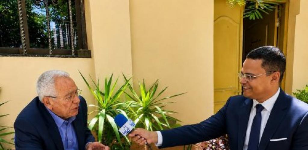 في لقاء خاص بـ "مجلة إسكندرية".. د. طارق القيعي يكشف للإعلامي محمد مبروك ضرورة إحياء " فنار الإسكندرية "  كمشروع عالمي يعيد المدينة إلى خريطة السياحة العالمية وعودة المجالس المحلية سبيل الدولة للتنمية و علم ( اللاندسكيب) يضمن مستقبلاً واعداً لشباب مصر
