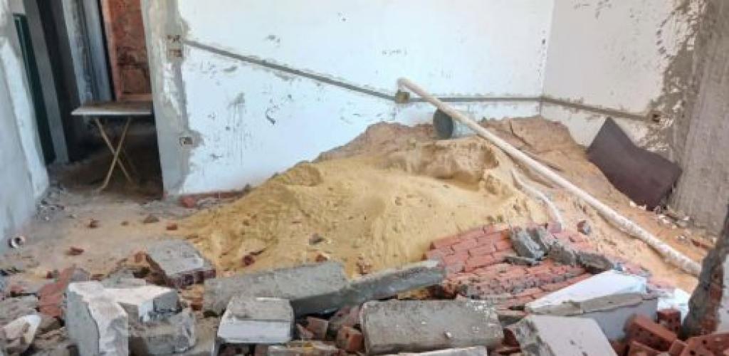 حملة مكبرة بحي وسط الإسكندرية توقف أعمال بناء مخالفة وتزيلها في المهد