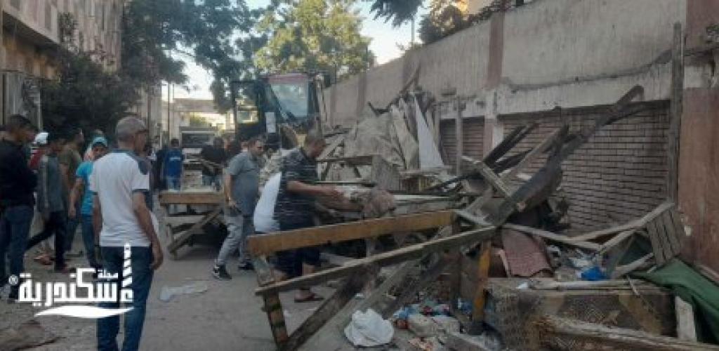 حملة مكبرة لحي شرق الإسكندرية لإزالة الإشغالات وإعادة الانضباط بشارع حكيم باشا وسوق إيكا