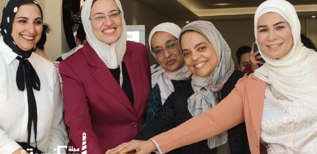 "تراثي وهوية وبحر الإسكندرية".. 23 لوحة فنية بـ اليوناني الروماني تجسد روح عروس المتوسط بريشة طلابية