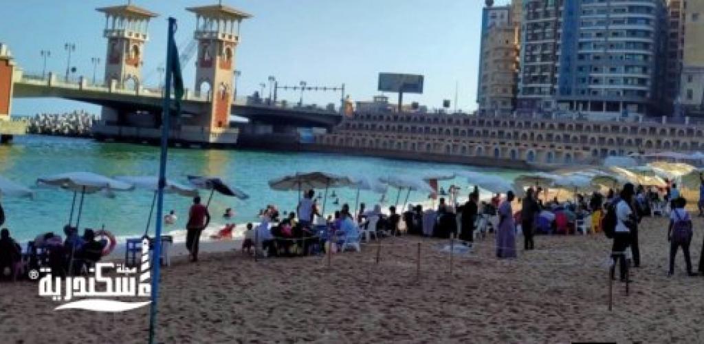 تفاصيل حالة الشواطئ اليوم.....الأخضر يسود بشرق الإسكندرية و«الأحمر» يحظر السباحة في الكيلو 21 والصَفا