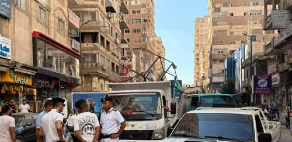 ضبط 68 حالة إشغال وإعادة الانسياب المروري بحي شرق الإسكندرية في حملات موسعة