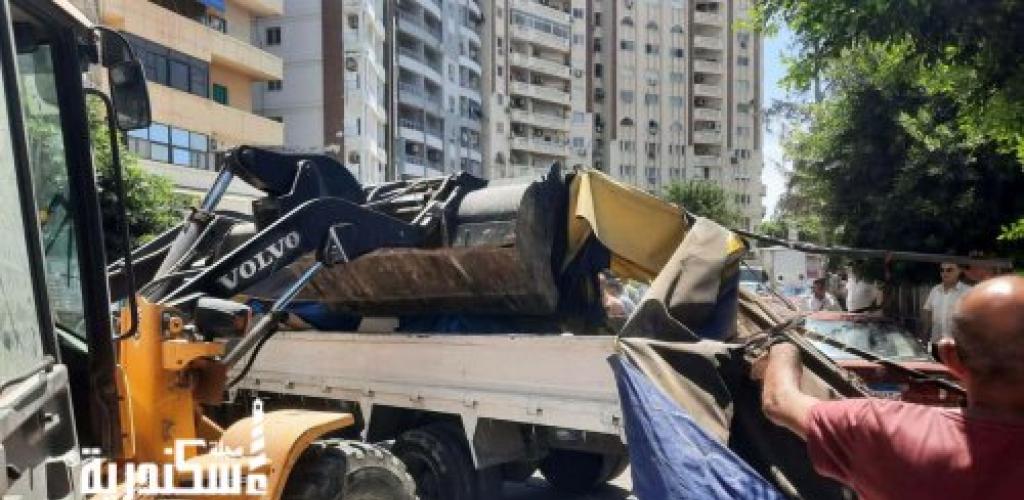حي وسط يشن حملة لرفع التعديات وغلق المنشآت المخالفة بشارع الرصافة
