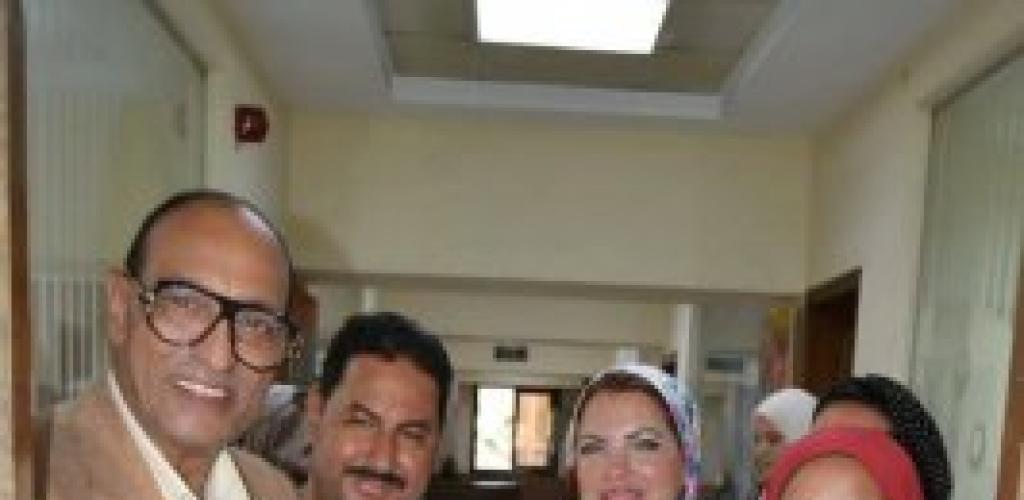 بمشاركة وكيل الصحفيين و نقيب التشكيليين افتتاح معرض و عرض حكي للمراهقين بقصر ثقافة الشاطبي