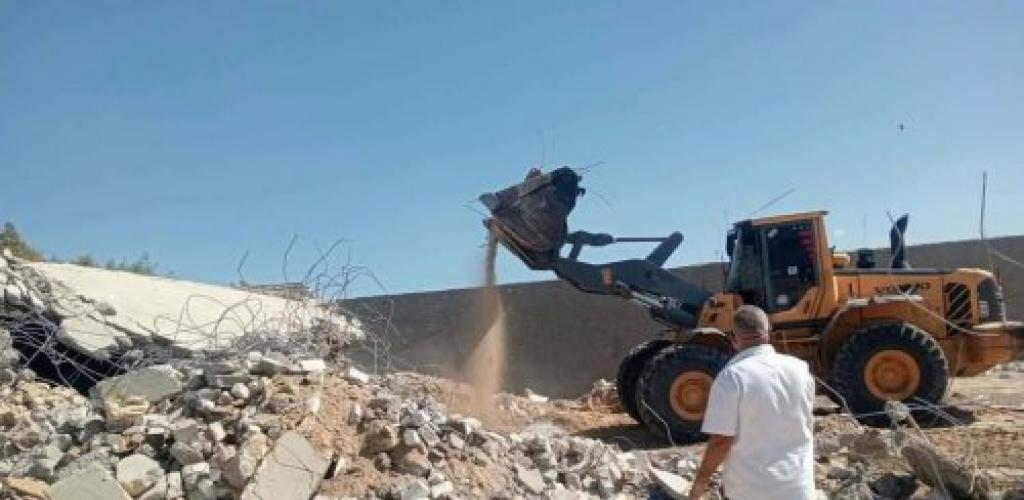 مواصلة حملات إزالة أعمال البناء المخالف بنطاق حي العامرية أول