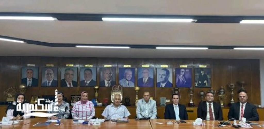 وكيل وزارة الشباب والرياضة بالإسكندرية يتفقد إجراءات فتح باب الترشح لانتخابات نادي سبورتنج في يومها الأخير