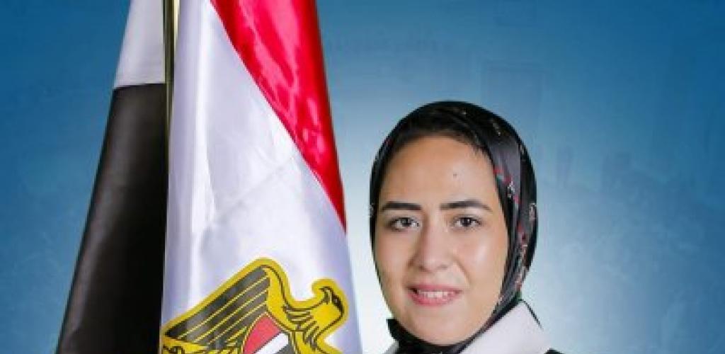برلمانية تطالب	 <<التعليم >> بمراجعة أعباء المناهج والتقييمات : التطوير لا يعني زيادة المحتوى