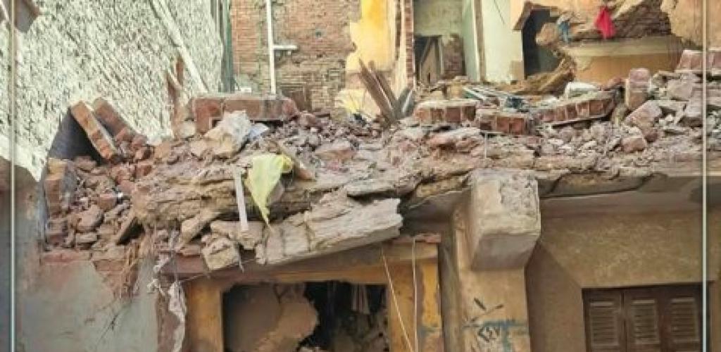 صادر له قرار هدم منذ 2024.. انهيار عقار من 4 طوابق بـ "أبو قير" في الإسكندرية ومتابعة عاجلة لرفع الأنقاض