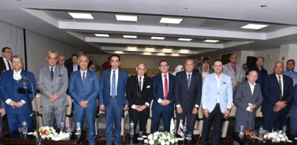 قادة المنطقة الشمالية العسكرية ووكيل وزارة الشباب والرياضة بالإسكندرية يشهدون احتفالية نادي البنك الأهلي بذكرى انتصارات أكتوبر