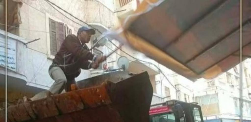 لفرض الانضباط واستعادة المظهر الحضاري.. حملات مكثفة تضرب إشغالات الشوارع بأربعة أحياء في الإسكندرية