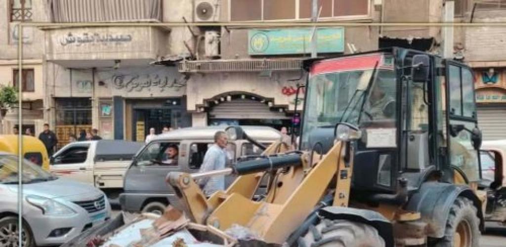 استجابة لشكاوى الأهالي.. حي المنتزه أول يتصدى للعشوائيات ويغلق 12 محلًا مخالفاً بمنطقة سيدي بشر