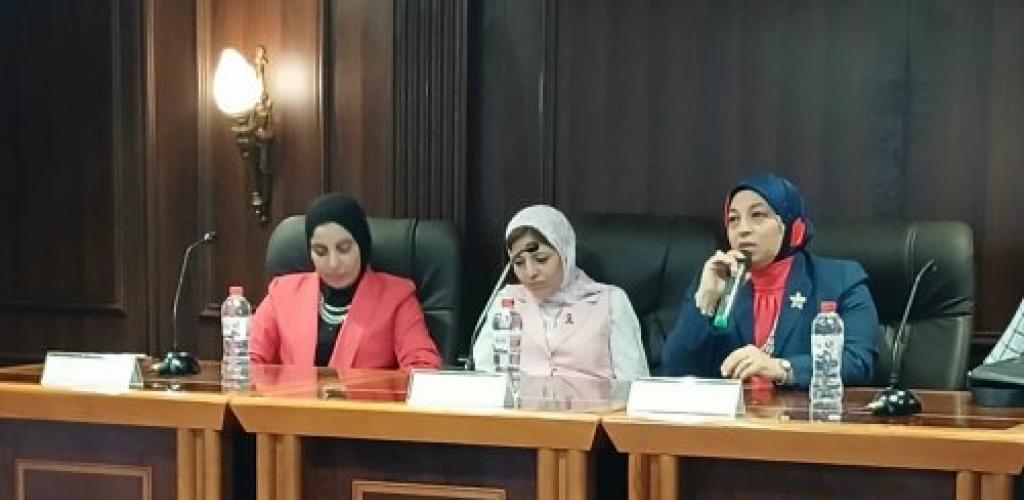 ندوة توعوية عن سرطان الثدي بالمركز الإفريقي لخدمات صحة المرأة بمشاركة جمعية خليك إيجابي