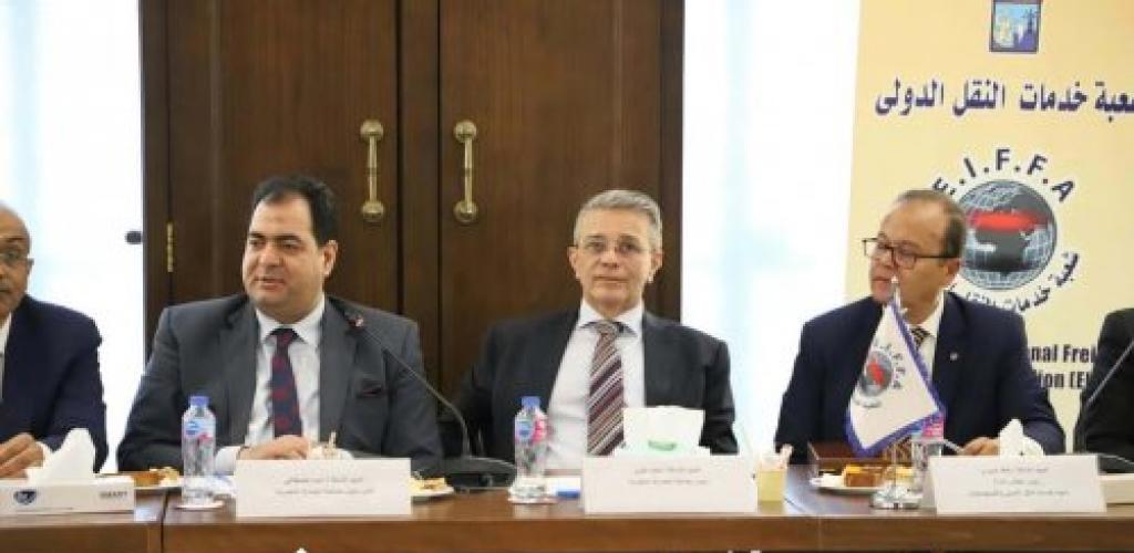 "غرفة الإسكندرية" تستقبل رئيس مصلحة الجمارك المصرية لبحث تحديات النقل الدولي والتخليص الجمركي
