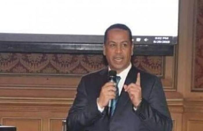 رزق راغب يرفض مناقشة طلب الأحاطة الخاص بتأخر تطوير مراكز الشباب بدائرة العامرية وبرج العرب ألا بحضور وزير الشباب والرياضة...