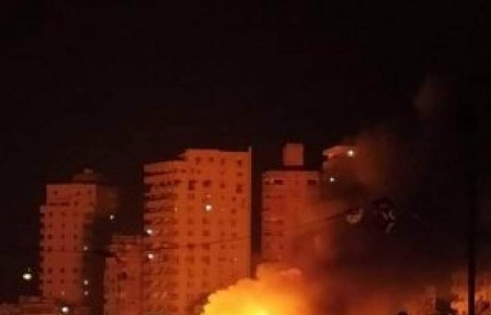 عاجل : نشوب حريق هائل في ورش تصنيع المراكب بمنطقة رأس التين