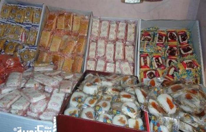 نيابة مينا البصل....التحفظ على 200 ألف قطعة حلوى المولد بدون بيانات بمصنع