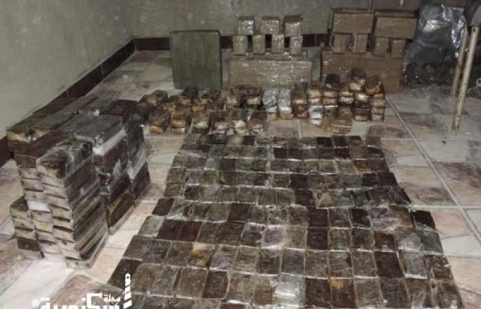مكافحة المخدرات...ضبط 340 طربة حشيش بحوزة عنصرين من العناصر الإجرامية