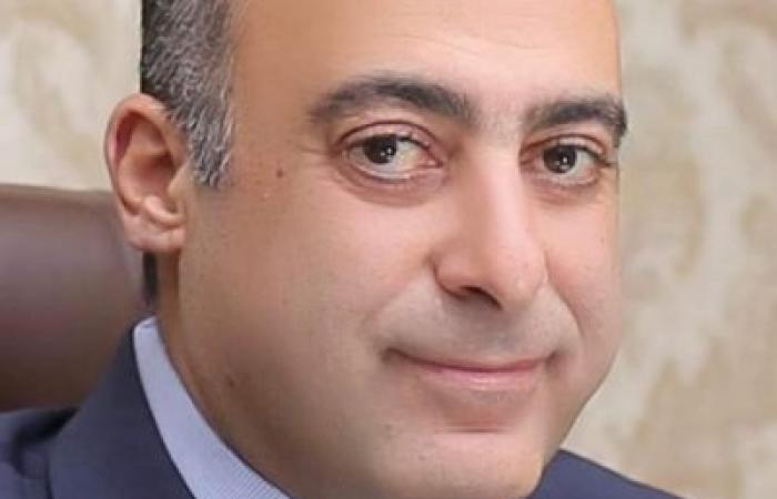 «برلماني» يطالب بايجاد حلول لاصحاب المحلات وانشاء سوق ببشاير الخير بالاسكندرية
