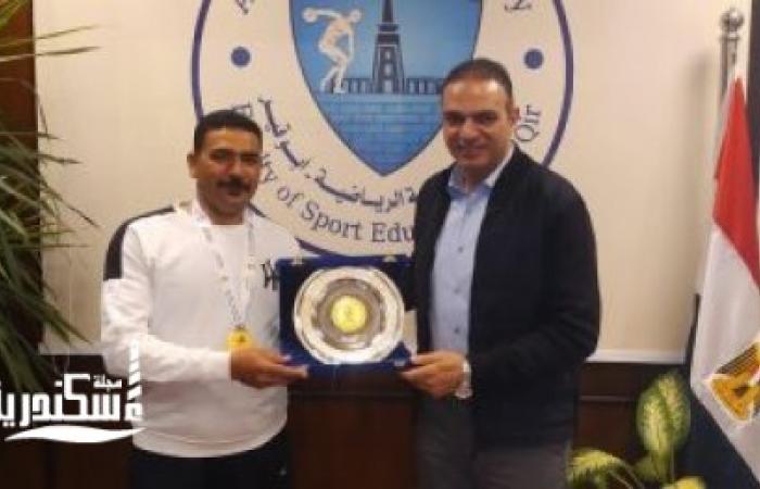 جامعة الإسكندرية تكرم الفائز بالمركز الأول فى ماراثون زايد فى جرى الكراسى المتحركة