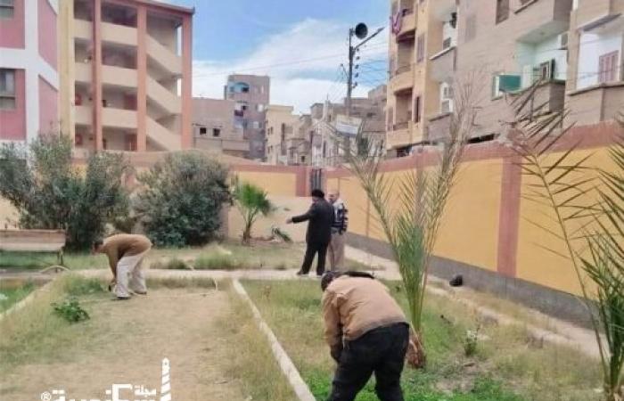 ضمن المبادرة الرئاسية "100 مليون شجرة"....زراعة 324 شجرة ونبتة بحدائق حي غرب