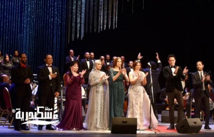 سهرة طربية مع نجوم أوبرا الإسكندرية وحفل كامل العدد