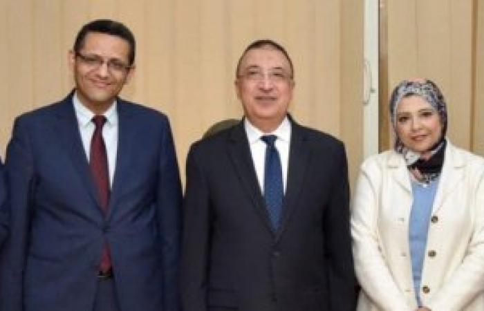 محافظ الإسكندرية يؤكد دعمه الكامل للصحفيين