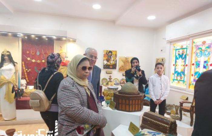 خبيرة أثار تشيد بالمتاحف المدرسية في مدارس بدر