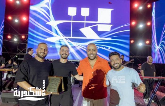 تامر عاشور يتألق بمجموعه من أجمل أغانيه بحفل الإسكندرية
