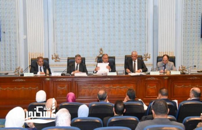 محافظ الإسكندرية يشارك في إجتماعات لجنة الإدارة المحلية بالبرلمان لمناقشة طلبات النواب  و خطط تطوير المحافظة