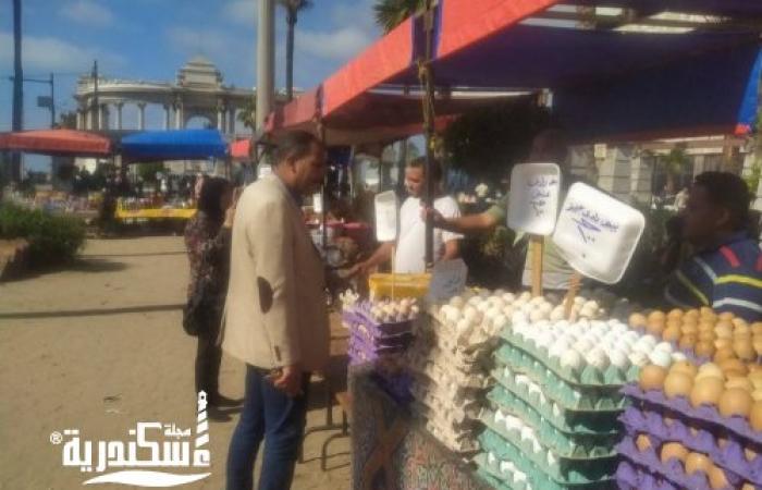 رئيس حي الجمرك يُتابع اليوم الأول لسوق اليوم الواحد بميدان عرابي بالمنشية