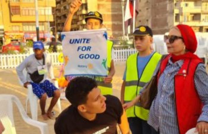 لجنة مكافحة الإدمان تستمر فى حملات ا لتوعية ضد خطر الإدمان  على شواطئ الإسكندرية