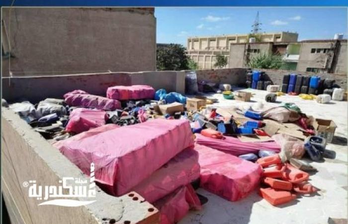 مداهمة مصنع لزيوت السيارات المقلدة بمحرم بك