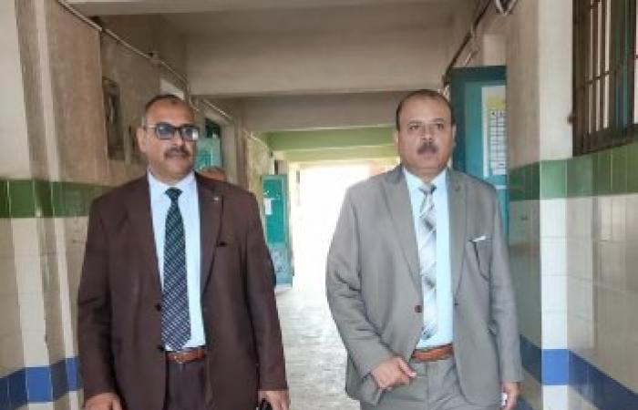 مدير التعليم العام يتفقد مدارس شرق الاسكندريه